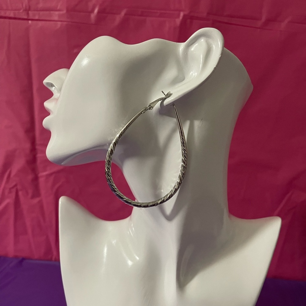 Tear drop earring